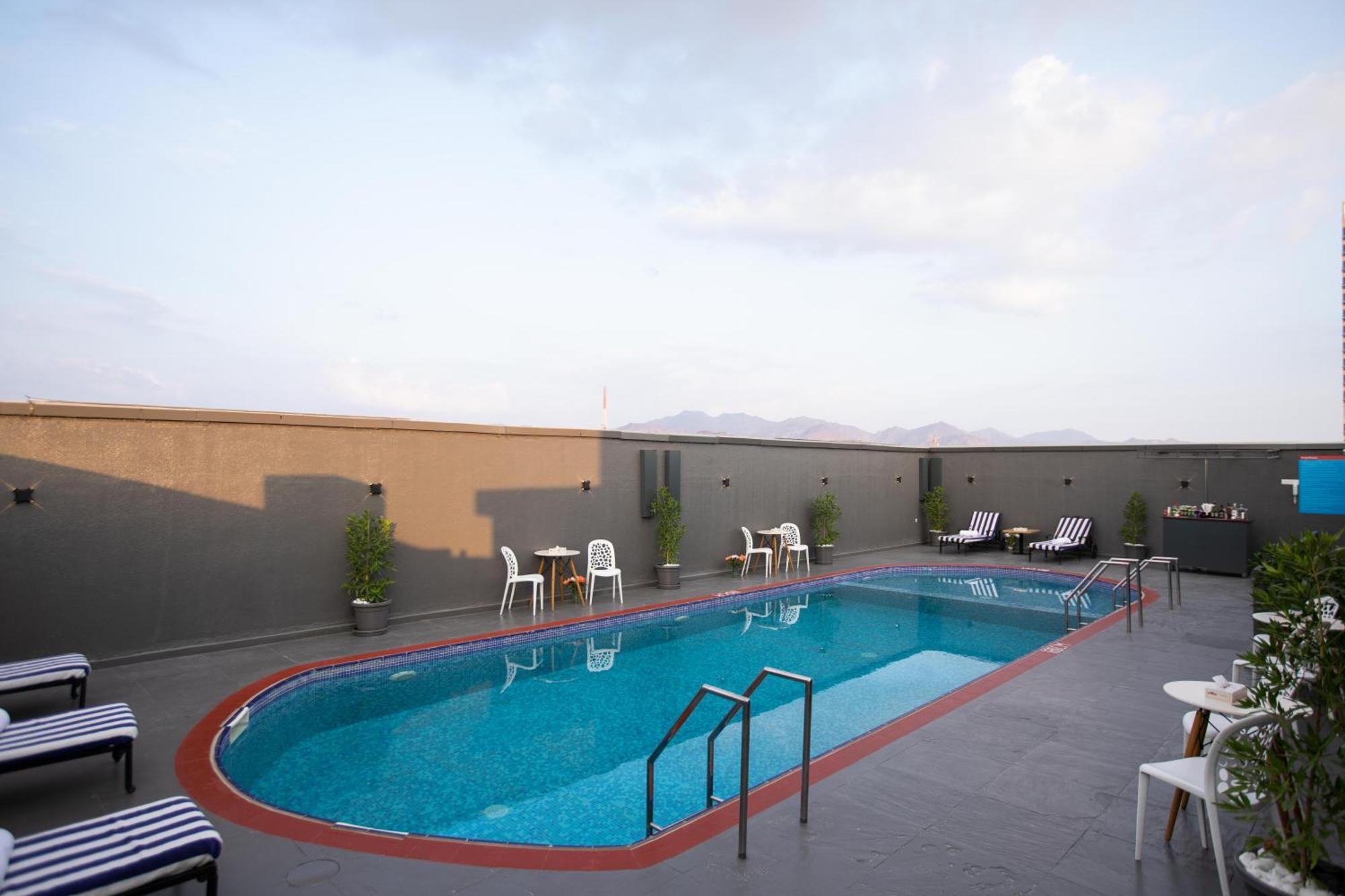 Fortis Hotel Fudschaira Exterior foto